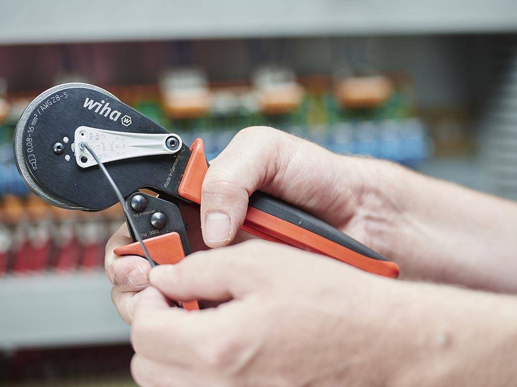 Wiha 41246 41246 Crimpzange Aderendhülsen 0.08 bis 16 mm² kaufen 
