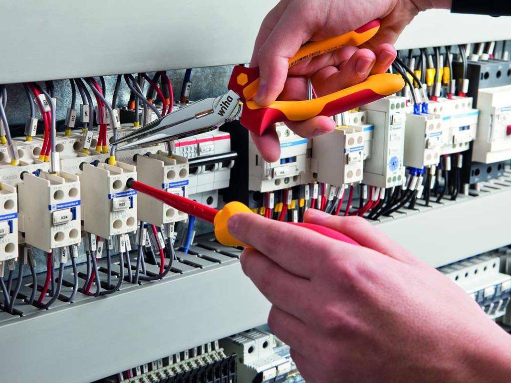 Wiha Zangen Set Professional electric Kombi-, Flachrundzange, Seitenschneider 3-tlg. (26852)-1