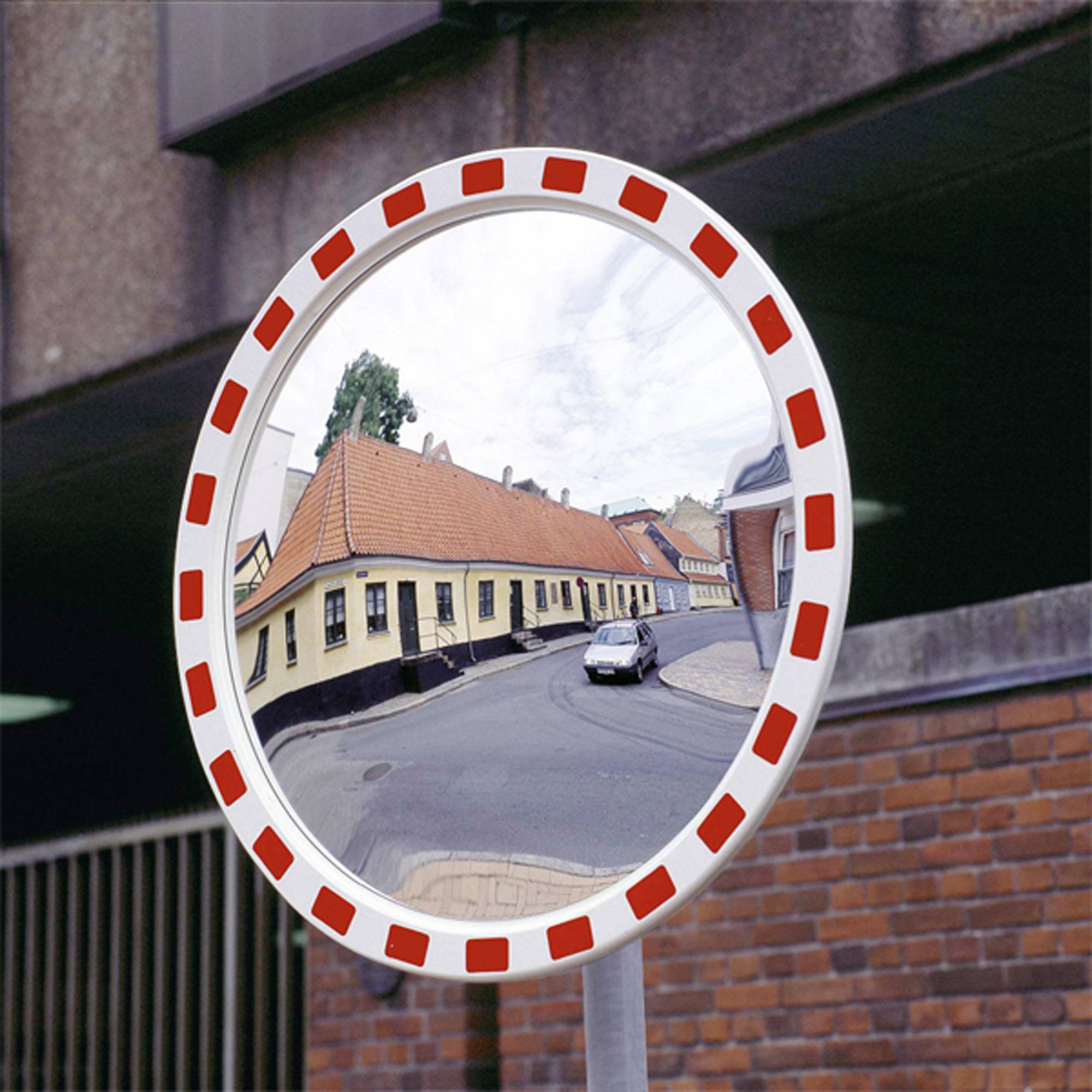 EUCRYL Verkehrsspiegel aus Acryl, 800 mm Durchmesser, integrierte Halterung für-2