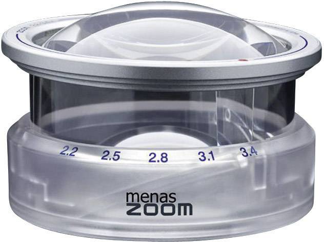 Kunststofflinse mit eingravierten Zoomwerten von 2.2 bis 3.4. Oben gewölbt, seitlich transparent, unten Aufschrift 'menas ZOOM'.