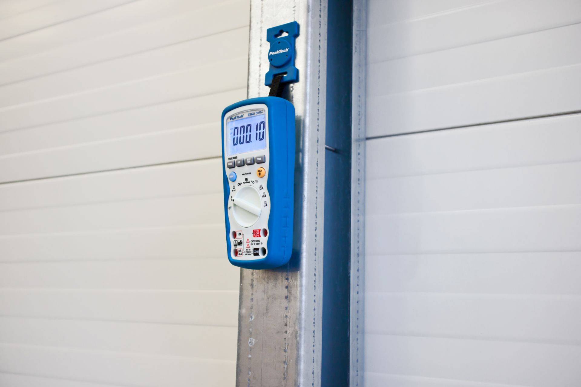 PeakTech P 7100 – Magnethalterung für Digitalmultimeter und Werkzeuge mit Klettverschluss-1