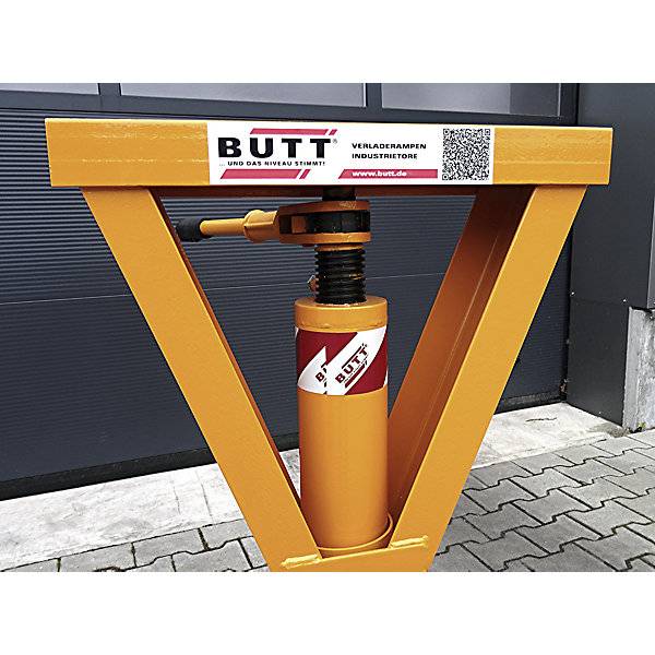 Verladestütze für Sattelauflieger Tragfähigkeit 25 t Auflagefläche-LxB 500 x 200 mm. Butt GmbH | Verladerampen-2