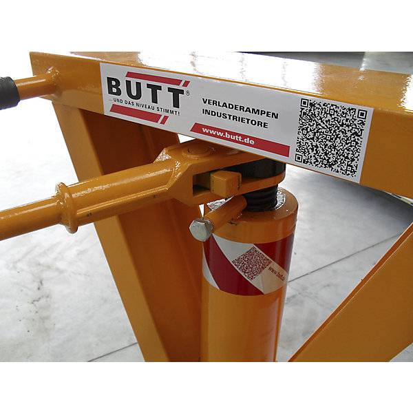 Verladestütze für Sattelauflieger Tragfähigkeit 25 t Auflagefläche-LxB 500 x 200 mm. Butt GmbH | Verladerampen-3