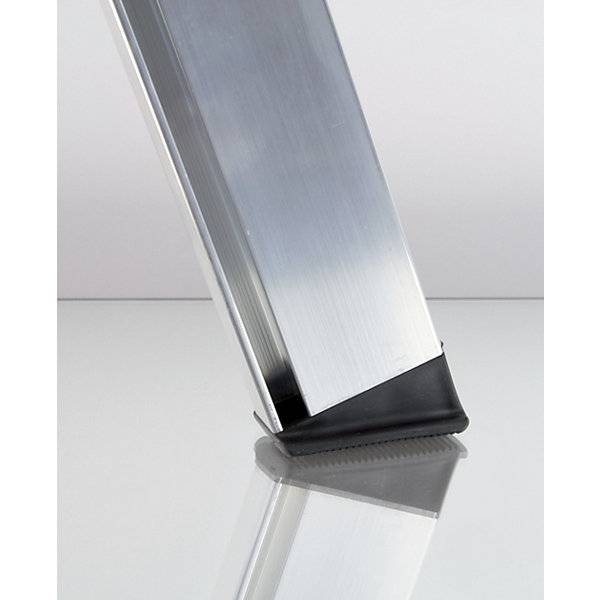 Alu-Klapptreppe Stufen Alu mit PVC-Belag mit Sicherheitsbügel 2 Stufen. WAKÜ-Geräte GmbH 52397149-4