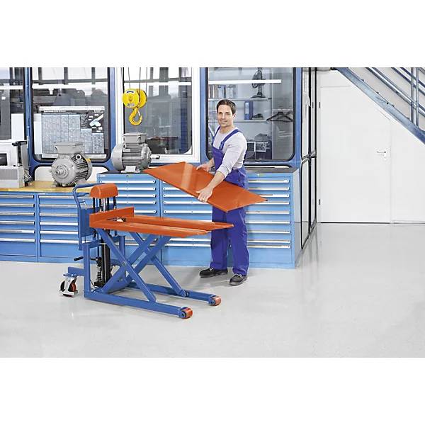Niederhubwagen mit Gabel Plattform Tragfähigkeit 500 kg Hubbereich 90 - 830 mm. Simon Evers & CO. GmbH