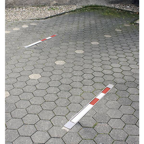 Sperrpfosten Modell A mit Rundzylinderschloss rot-weiß. Moravia Wiesbaden| Gesellschaft F.Verkehrszeichen | und-4
