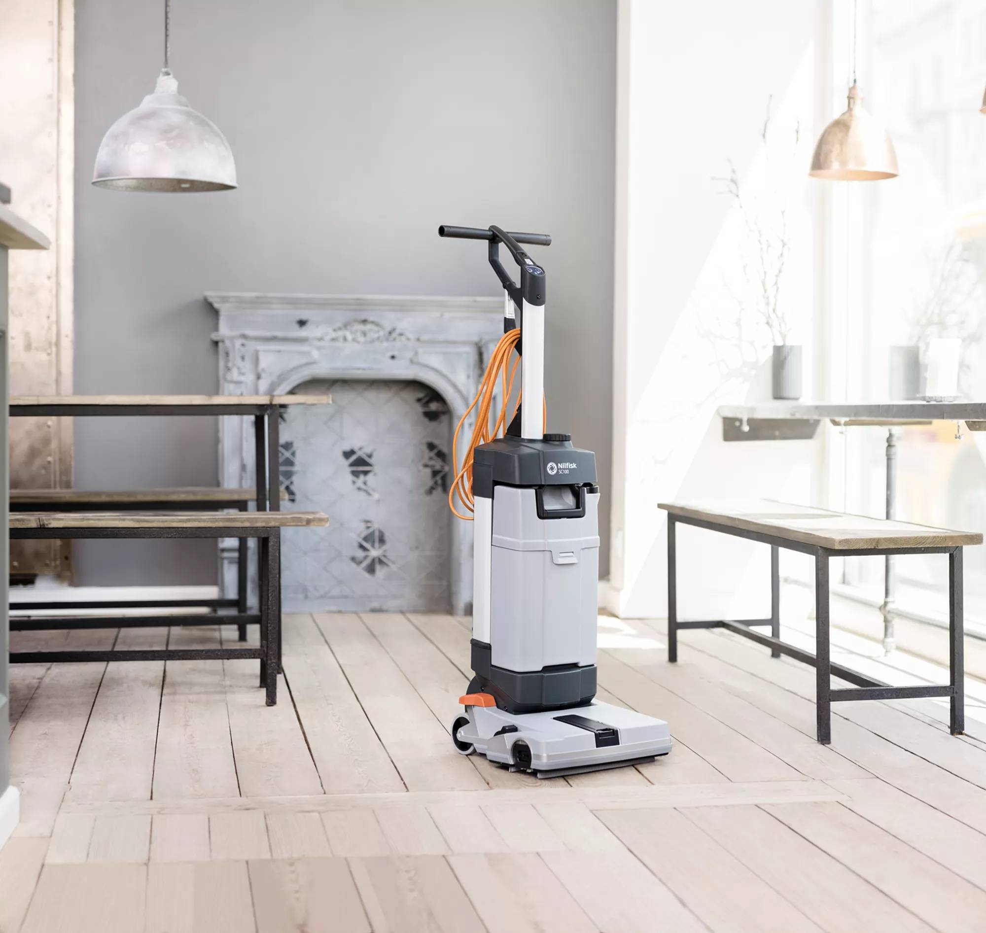 Nilfisk® Scheuer-Saugmaschine SC100 E (komplett)-1