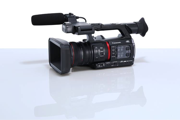 PANASONIC AG-CX350 - 4K HDR 10-Bit Camcorder (3,2" Touchscreen | OLED-Viewfinder | 24,5mm Weitwinkel | HD Live-Streaming-1