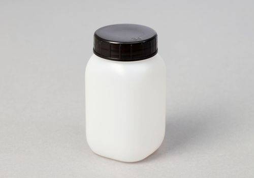 Weithalsflaschen aus HDPE, eckig, natur-transparent, 250 ml, 24 Stück