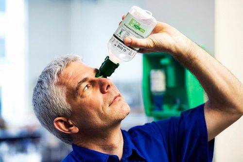 Augenspülflasche, mit 500 ml 0,9 %iger Kochsalzlösung (Natriumchlorid)-1