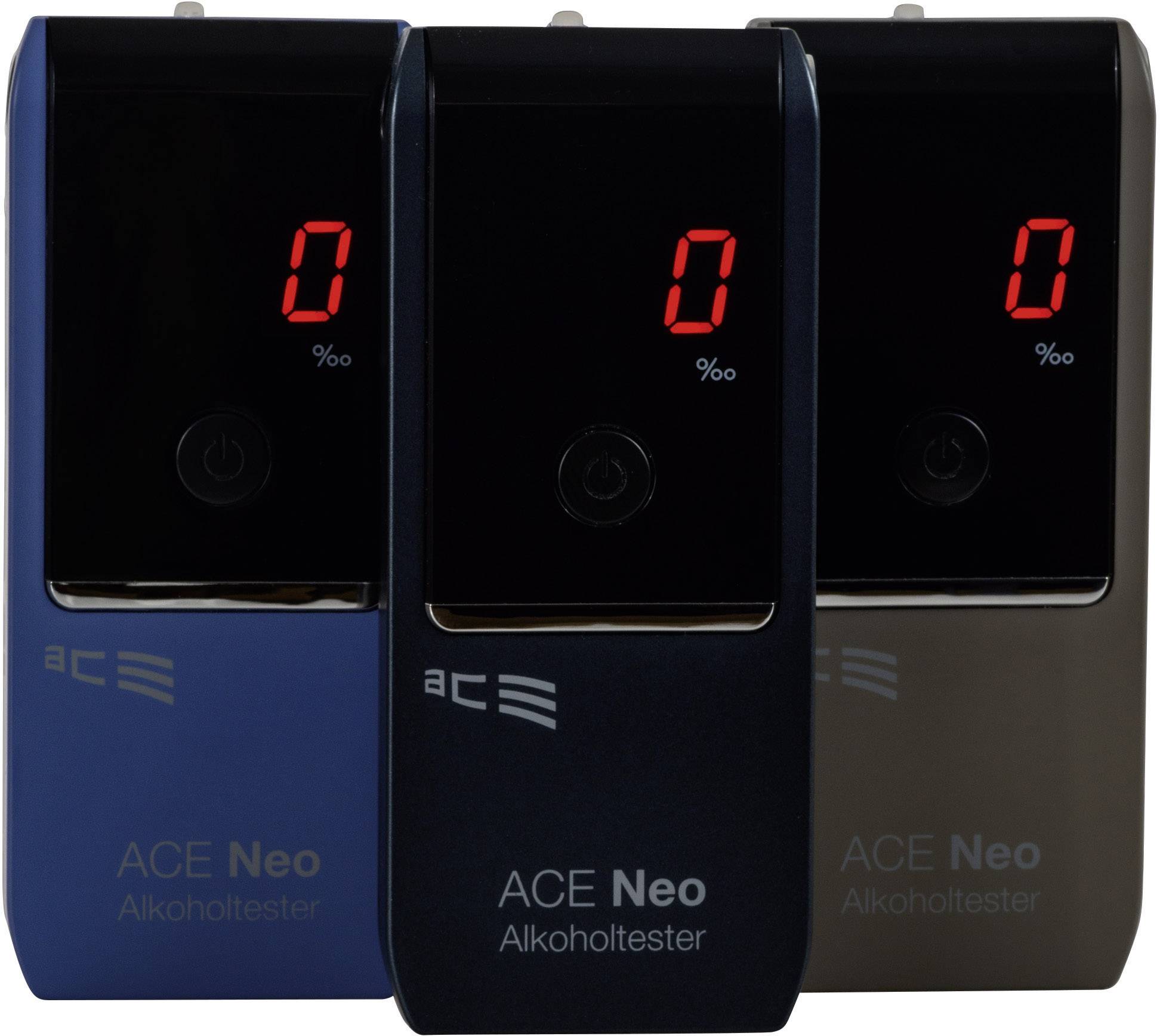 Drei Atemalkoholtester der Marke 'ACE Neo' mit digitaler Anzeige und der Zahl '0 ‰'. Jeder Tester hat einen großen Startknopf.