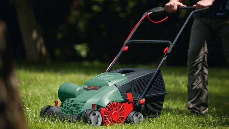 Bosch Home and Garden UniversalVerticut 1100 Elektro Vertikutierer Arbeitsbreite 32 cm-2