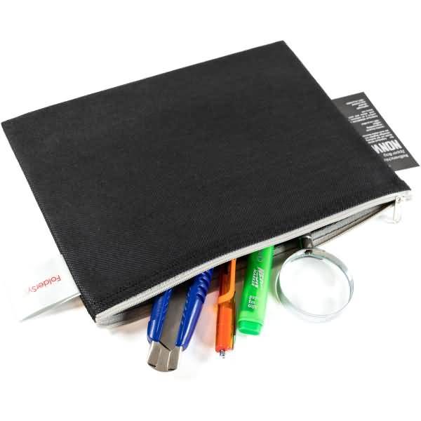 Reißverschlussbeutel A5 non-woven-PP opak schwarz-1