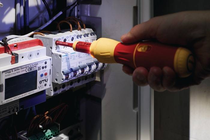 Schraubendreherset speedE® II electric 6-tlg.Akku Schlitz/(+/-Schlitz/PZD) WIHA-2