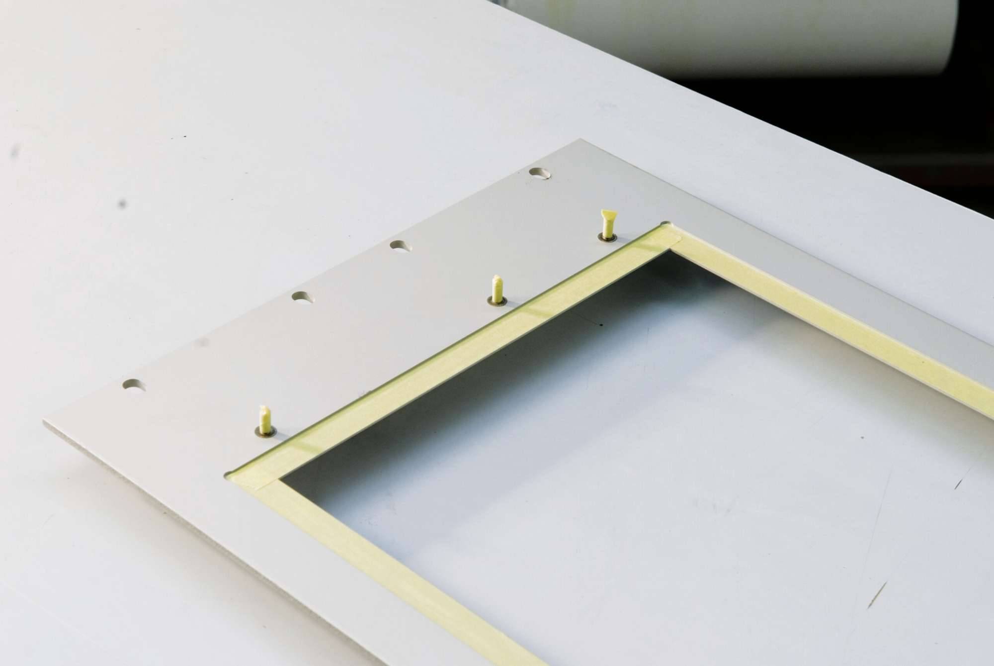 tesakrepp 4316 Flachgekrepptes Papierabdeckband, 50 m x 75 mm, braun-2