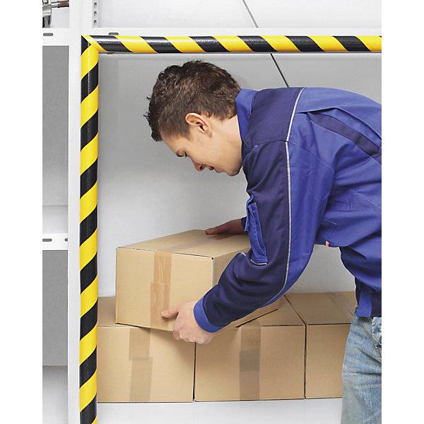 Knuffi® Eckschutz mit Montageschiene Typ A 1-m-Stück schwarz. SHG PUR-Profile GmbH 68058449-4