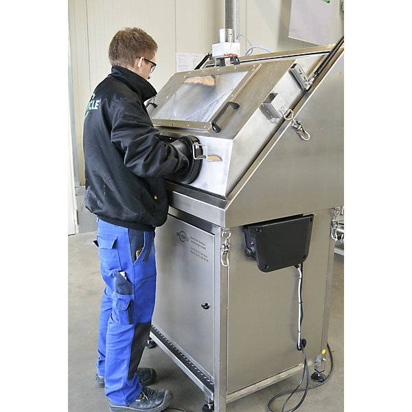 Teilewaschtisch HP mit Hochdruck isolierter Tank. Bio Circle Surface Technology GmbH 68088949-1