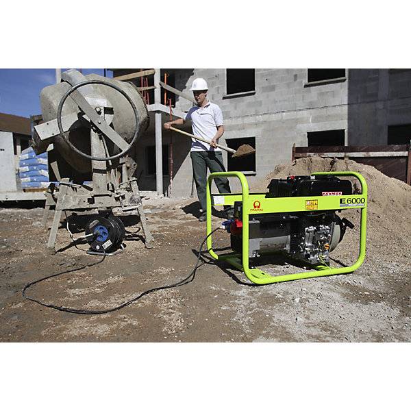 Stromerzeuger Serie E Diesel 400/230 V E 6000 - Diesel 230 / 400 V 32 / 45 kW. PRAMAC GMBH 72650549-1