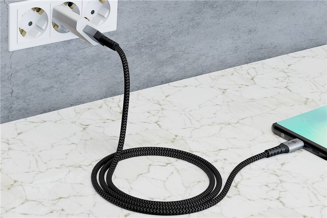 USB-C auf USB-A Textilkabel mit Metallsteckern, extra-robustes Verbindungskabel für Geräte mit USB-C Anschluss,...-2
