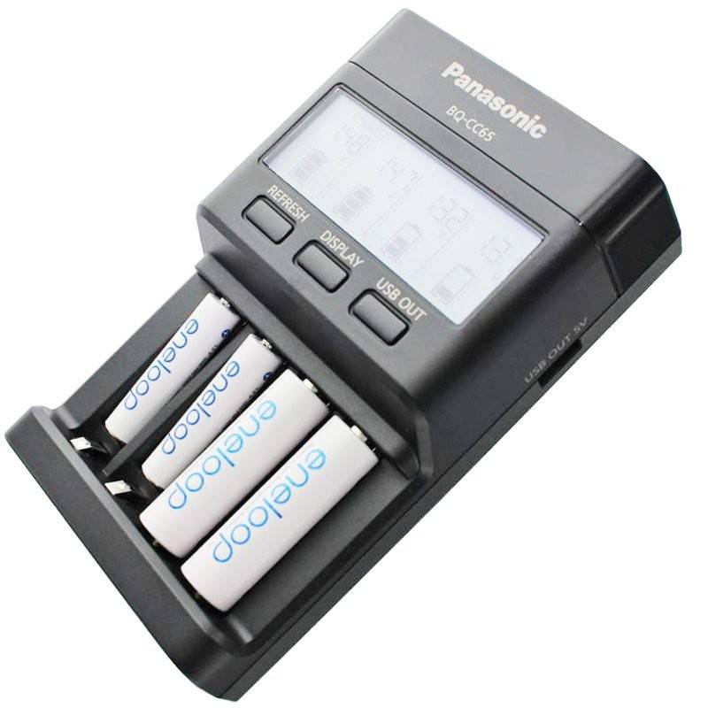Panasonic eneloop Ladegerät BQ-CC65 inkl. LCD-Display, 4 eneloop Standard AAA Micro und AccuCell Akkubox Blue-4