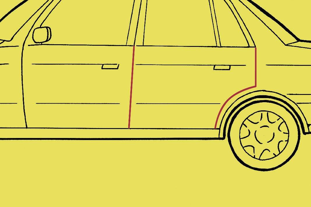 Auto-Skizze mit zwei Türen und einem Hinterrad, auf gelbem Hintergrund. Linien zeigen Umrisse des Fahrzeugs.