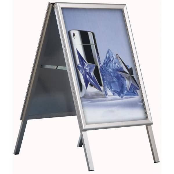 Kundenstopper Outdoor wasserfest 32mm Gehrung A1 silber