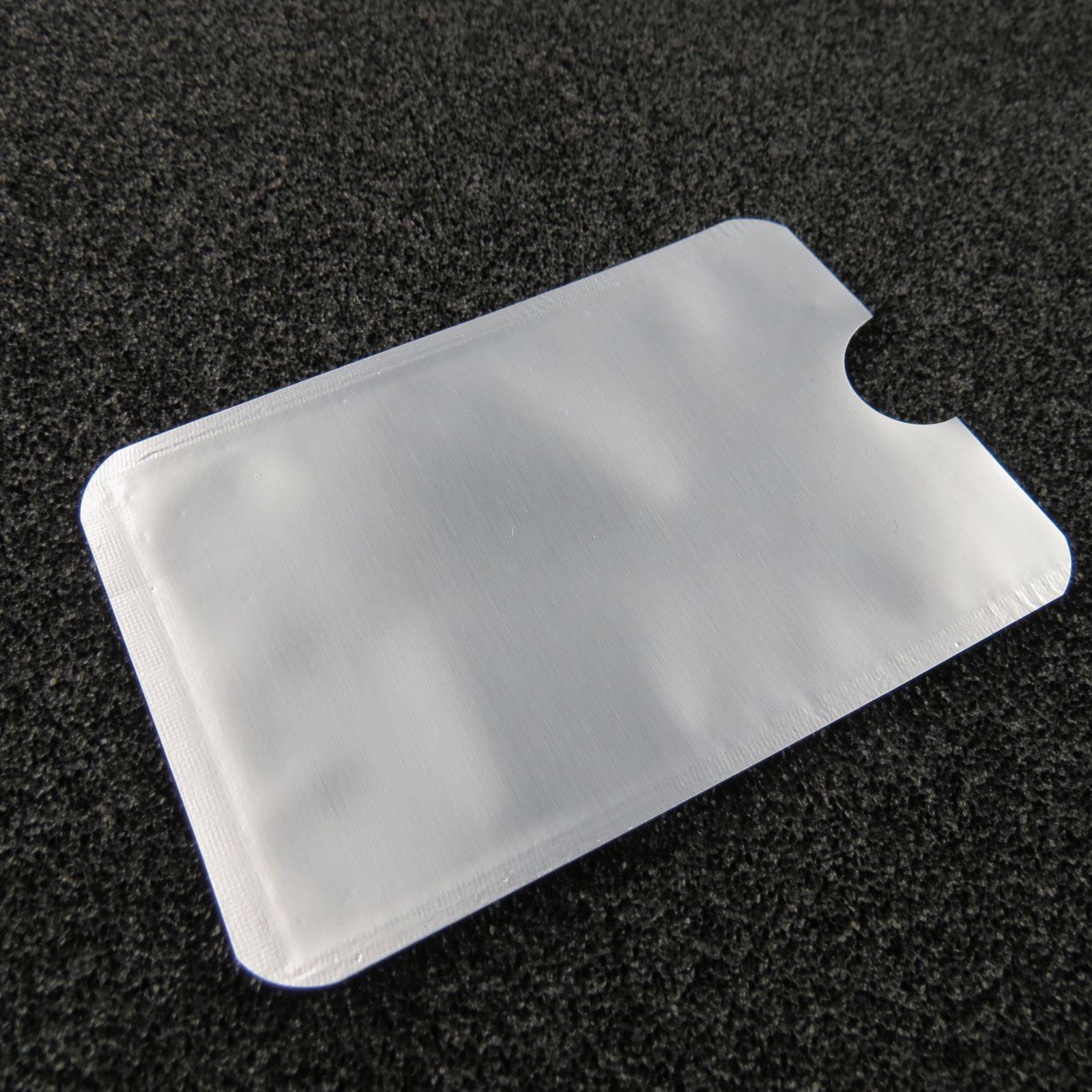 2x RFID Blocker Schutzhülle Safe Kredit EC Karte Ausweis Pass Schutz Hülle Funk-0