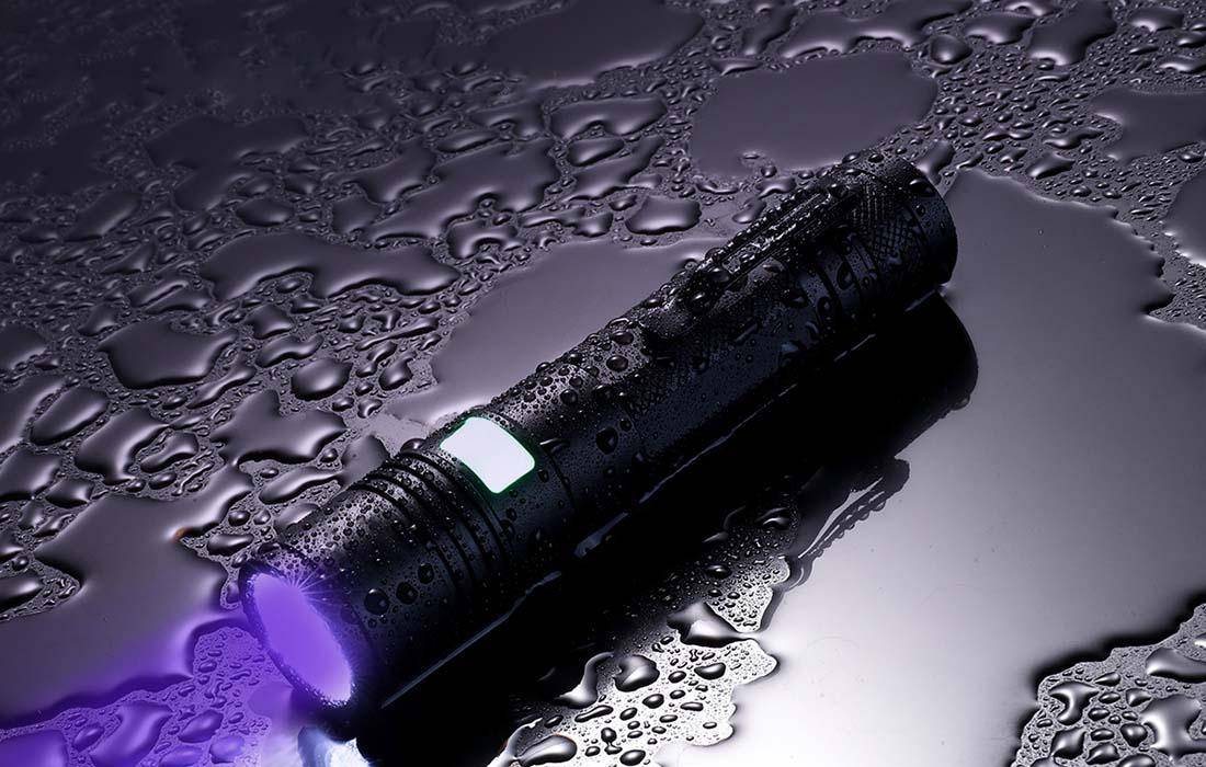 Superfire A5-365, UV Taschenlampe, 365NM, USB-4