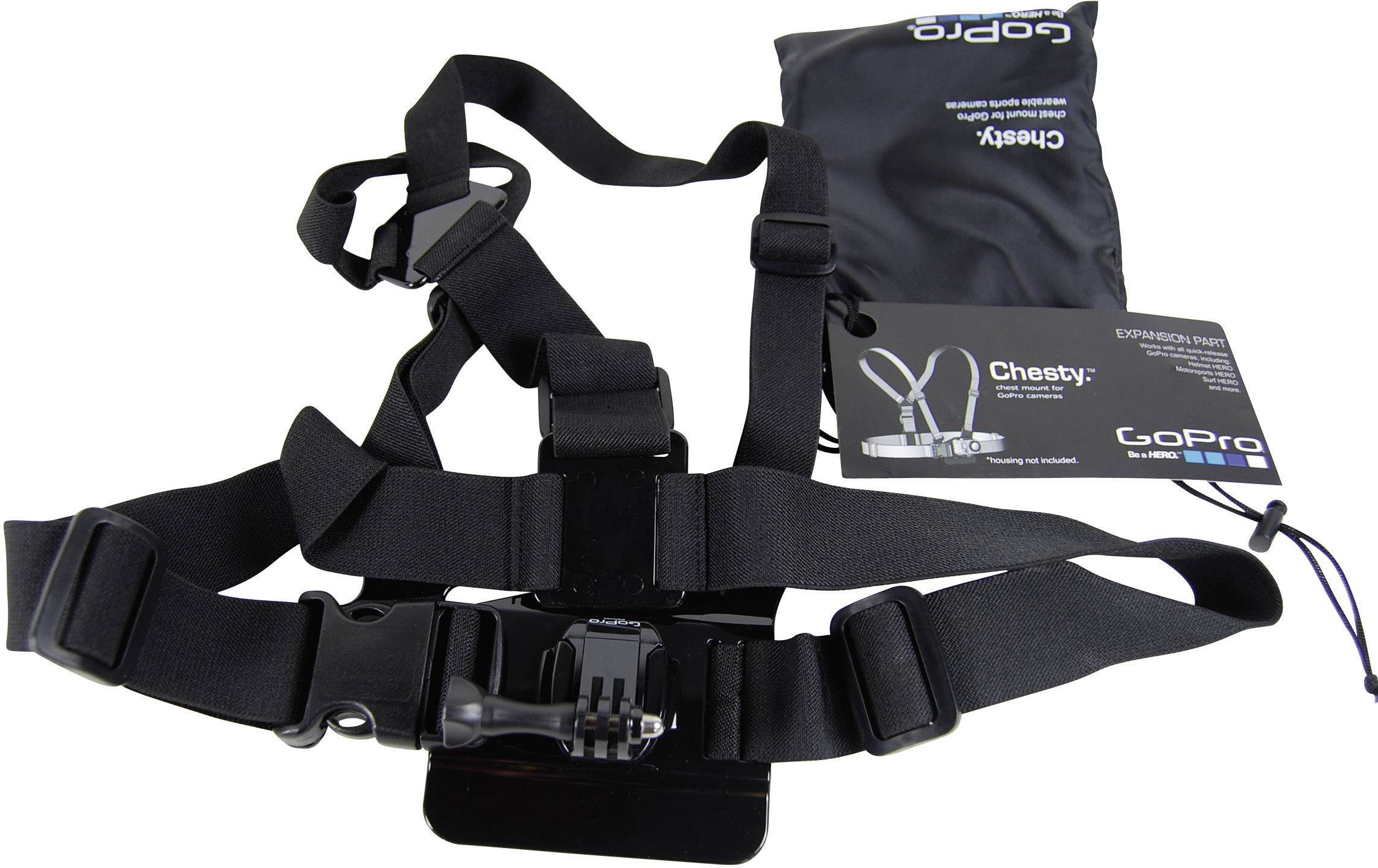 Brustgurt-Halterung für eine GoPro-Kamera, schwarz, mit verstellbaren Gurten und einem Etikett. Geeignet für freihändige Aufnahmen.