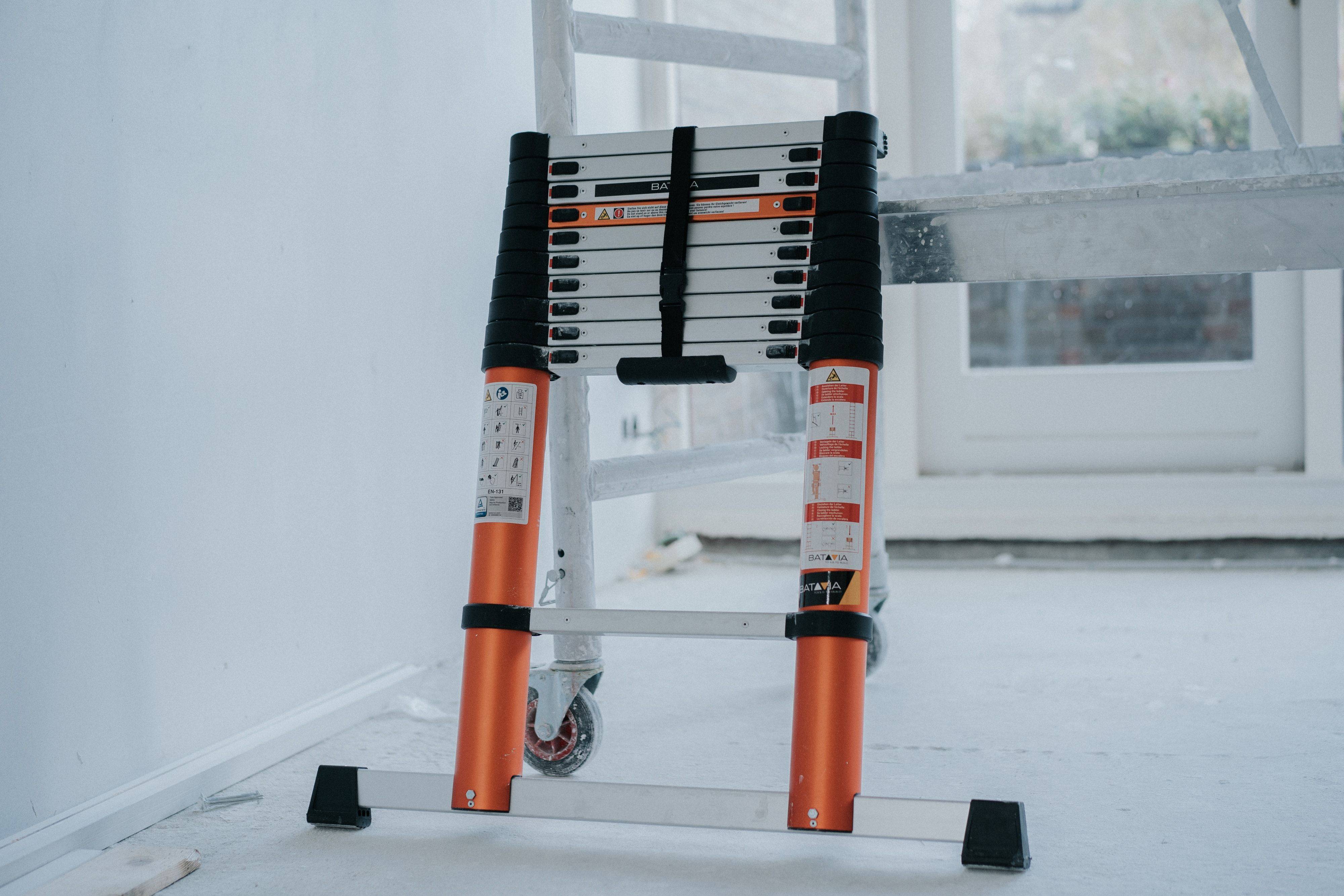 Symbolbild für Batavia Giraffe Air Teleskopleiter 3,27m Länge