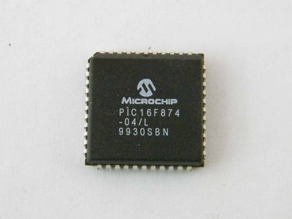 PIC16F874-04/L PLCC44 MIKROCONTROLLER THT MICROCHIP