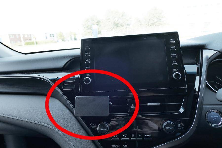 Brodit ProClip Toyota Camry Bj. 22 - Schwarz-0
