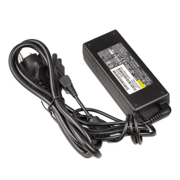 Fujitsu FPCAC167 Notebook Netzteil (P/N: CP531941-01, 19V, 4,74A, 90W, für viele Lifebooks)