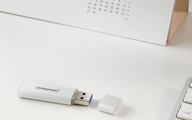 Intenso 3521473 - 16 GB - USB Typ-A - 2.0 - 28 MB/s - Kappe - Silber - Alu Line-2