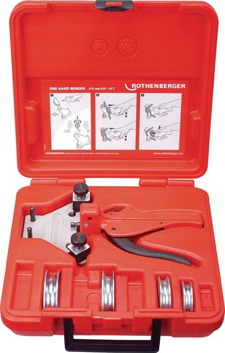 Rohrbiegemaschine mit Sicherheitshinweisen