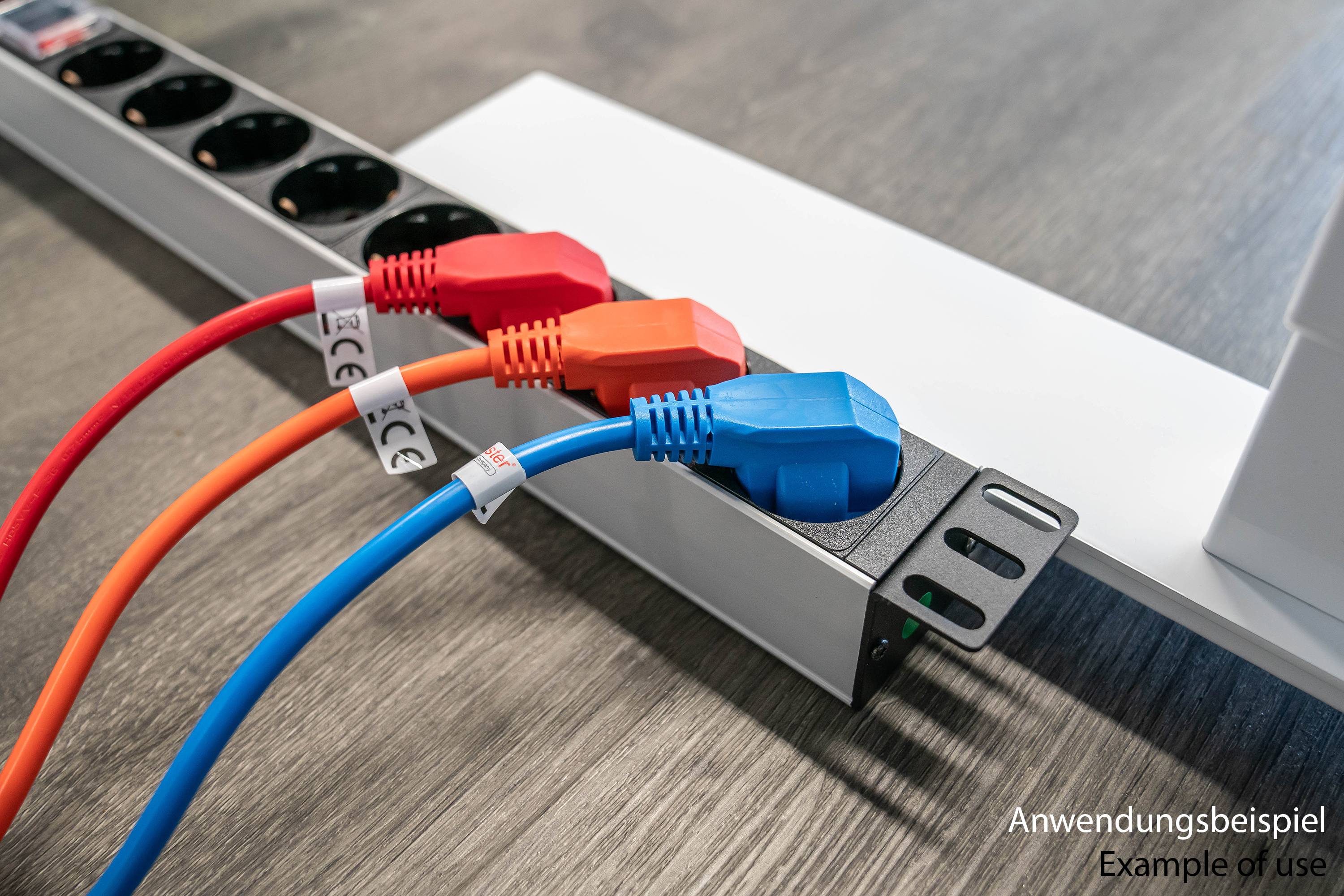kabelmeister® Netzkabel Schutzkontakt-Stecker Typ E+F (90° gew.) an Kaltgeräte-Buchse C13, blau, 1,00mm², 5m-4