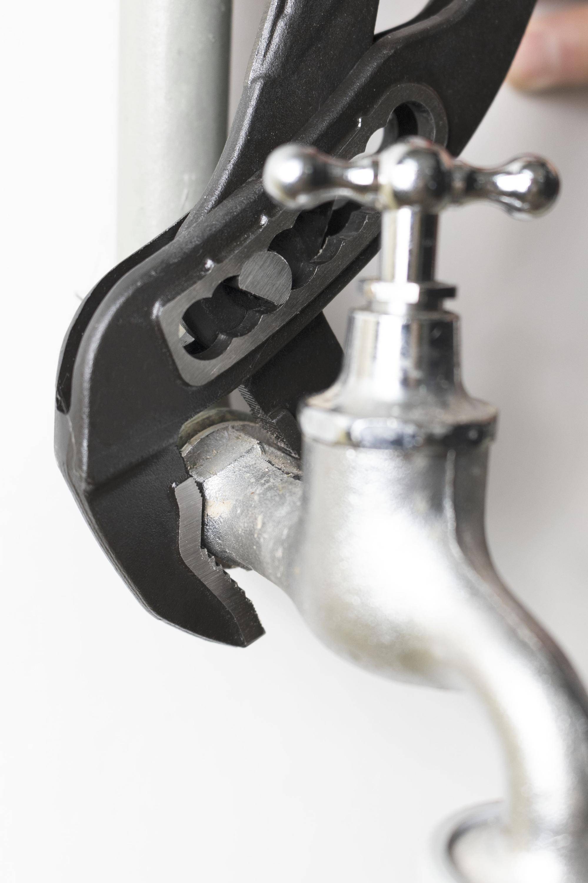 Wasserpumpenzange Classic - durchgesteckt - Länge 180 mm - in Blister - DIN ISO 8976 - Z 21 0 01-1