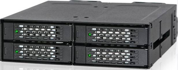 ToughArmor IcyDock 4-Bay 2,5 NVMe U.2/U.3 SSD PCIe 4.0 Multimedia-Technik Backplane-1