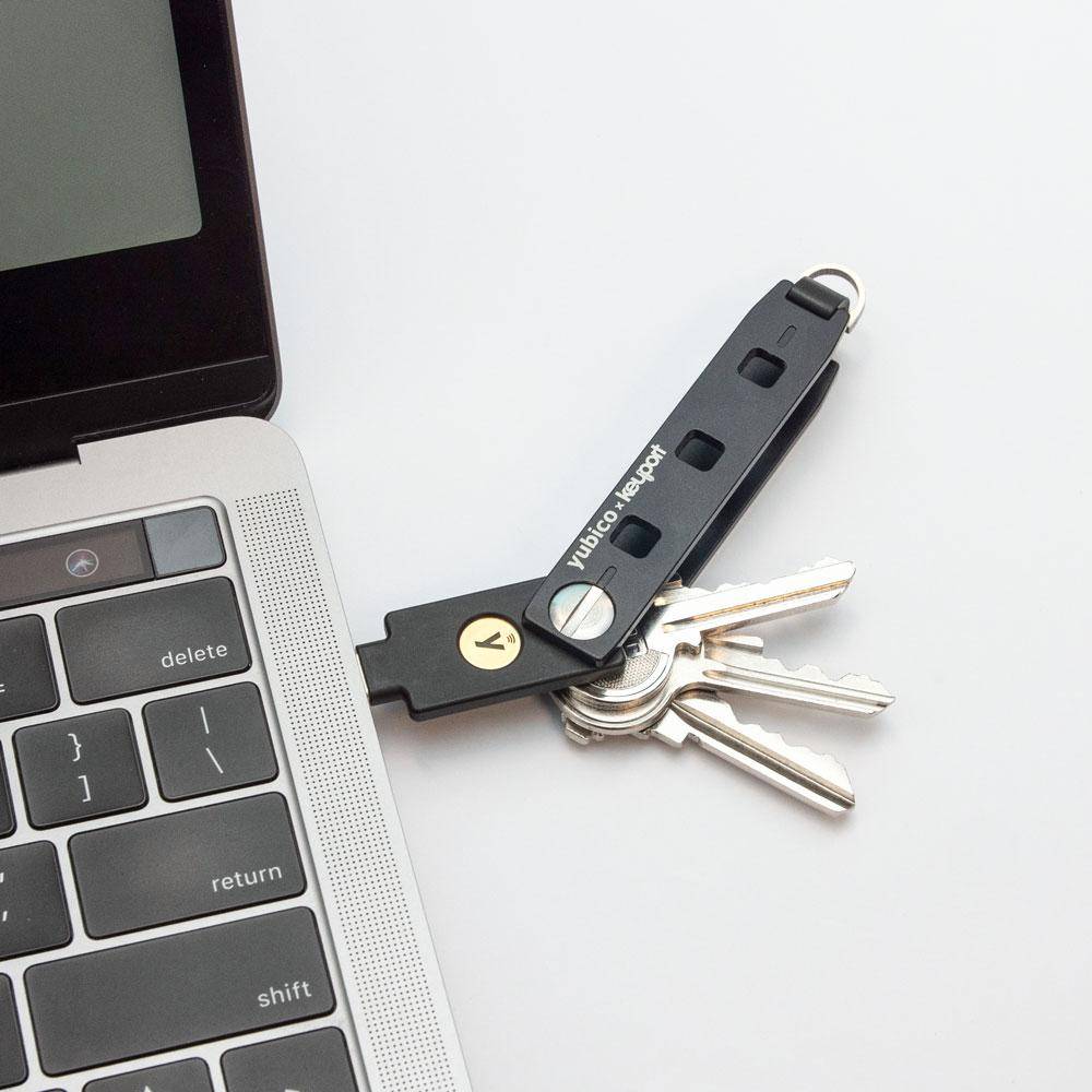 Yubico x Keyport Pivot 2.0 key organizer-3