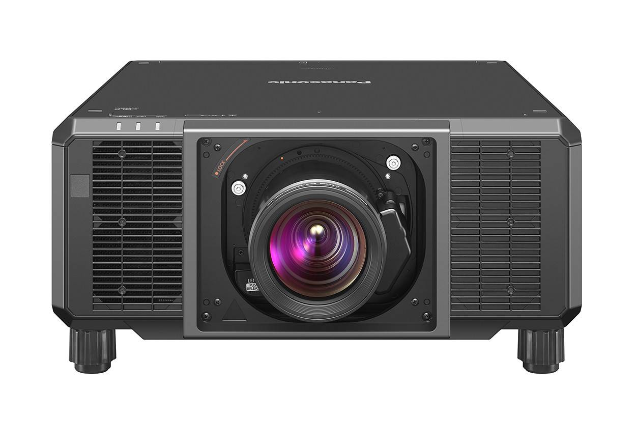 Panasonic PT-RQ18KEJ Beamer, 3840 x 2160 4K UHD, 16000 Lumen-1