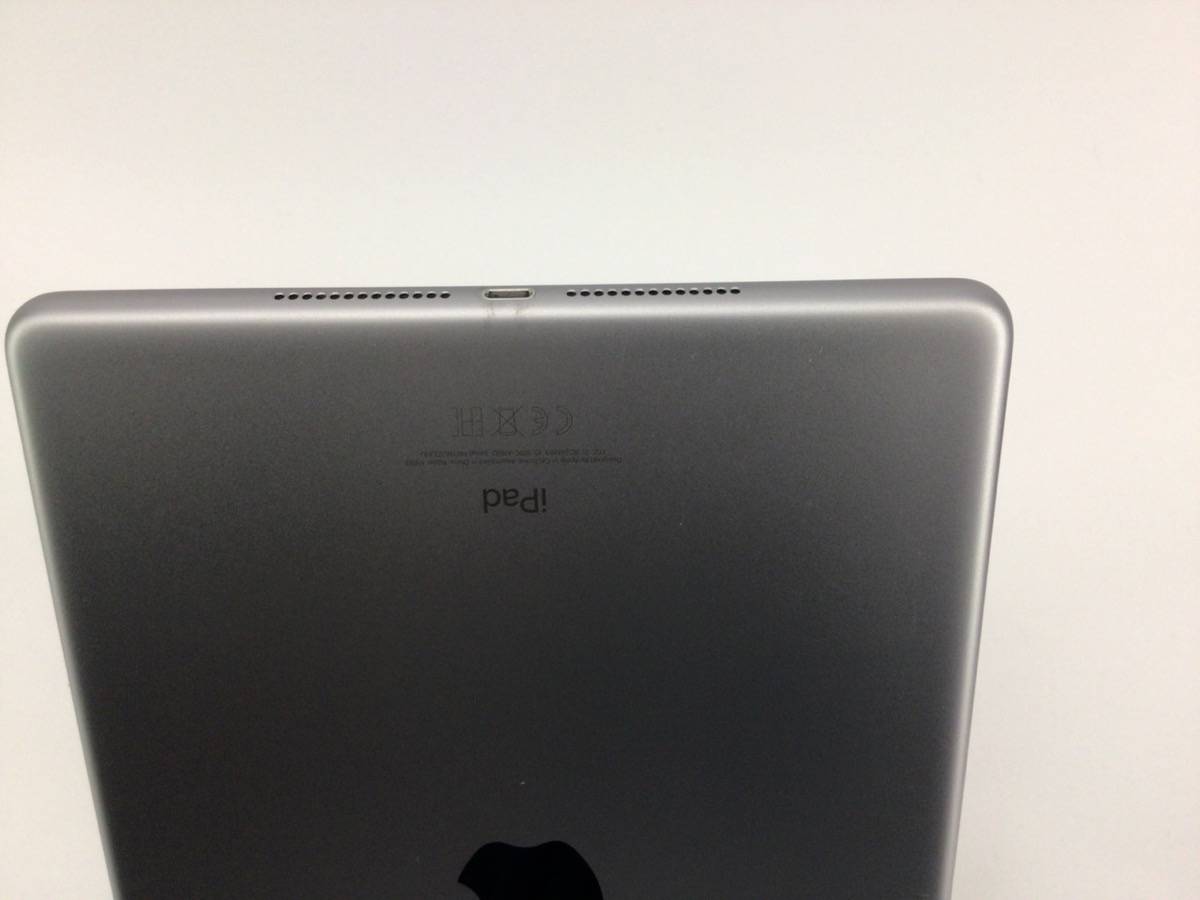 Apple iPad 6 (9,7") 32 GB Wi-Fi - Space Grau-1