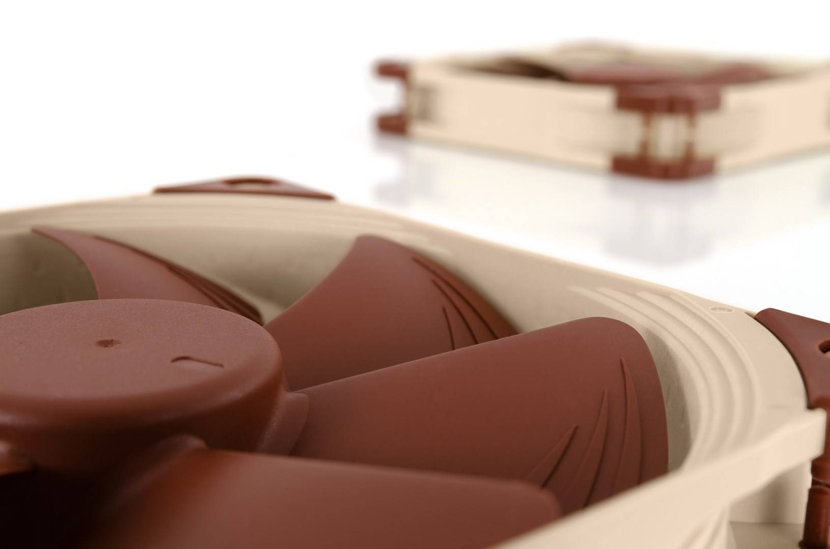 Noctua NF-A14 5V PWM | 140mm Gehäuselüfter-2