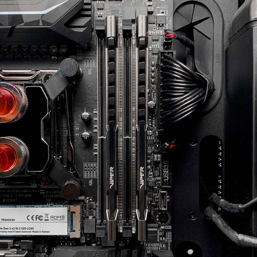 Extreme Performance Viper Steel - DDR4-1