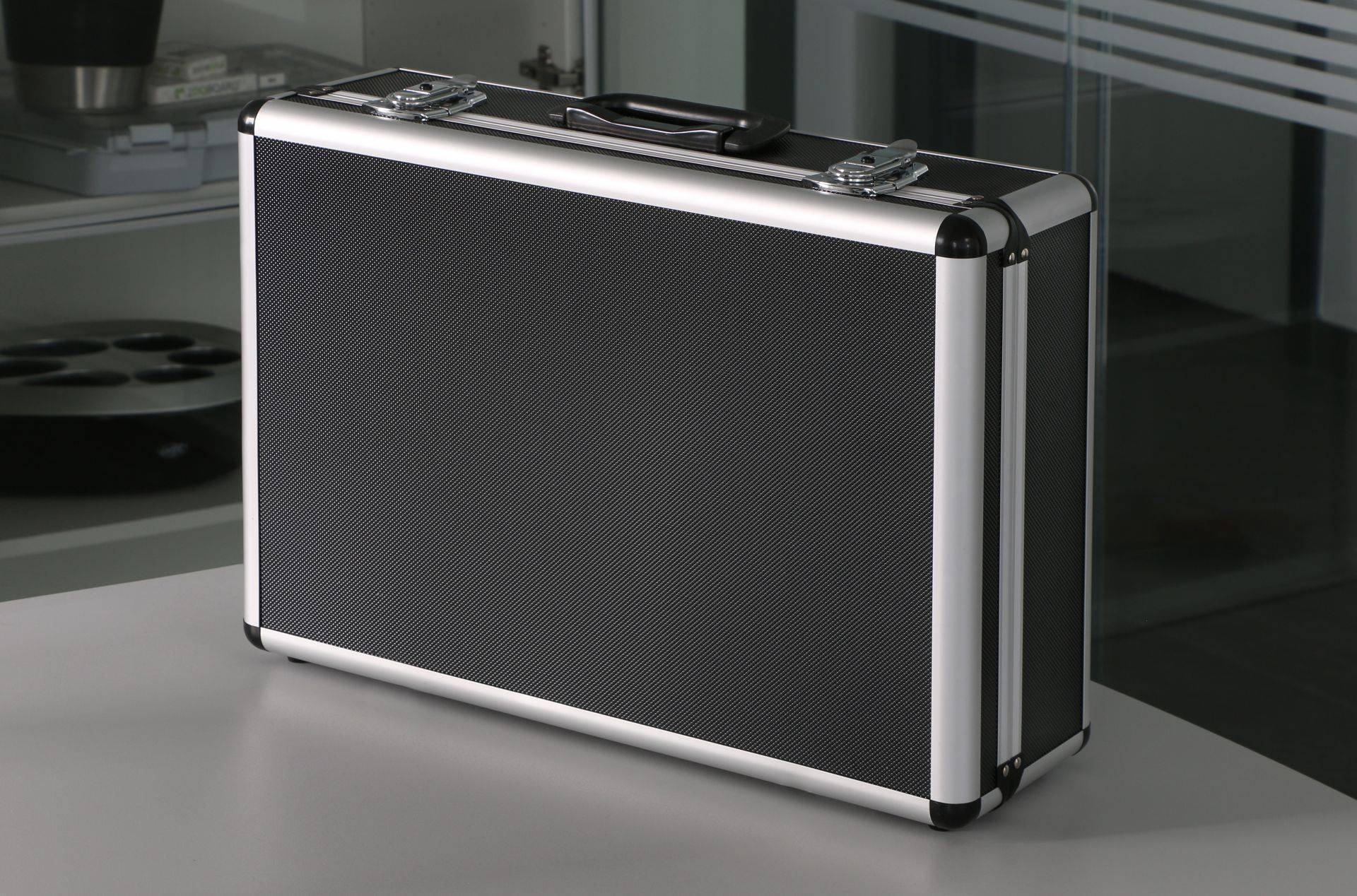 PeakTech P 7310 – Aluminium Tragekoffer mit Würfelschaum ~ 460 x 330 x 150 mm ~ Farbe: Schwarz-3