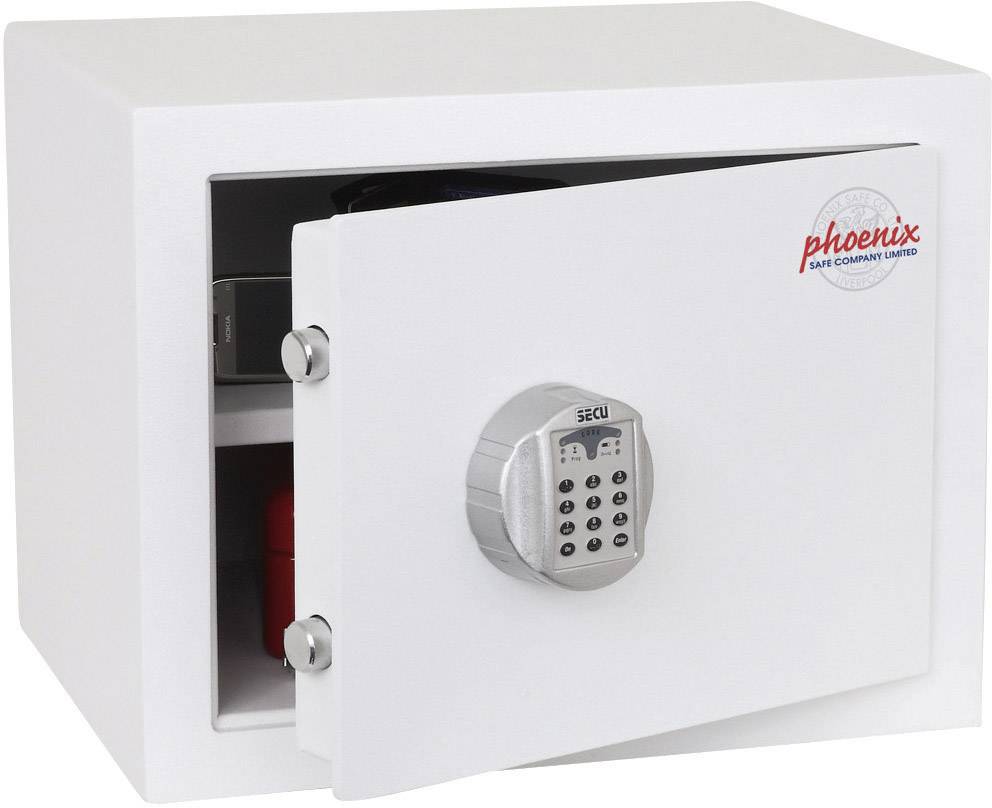 Ein weißer Safe mit geöffnetem Tür zeigt teilweise sichtbare Inhalte, darunter ein rotes Kästchen. Ein elektronisches Zahlenschloss ist vorhanden.