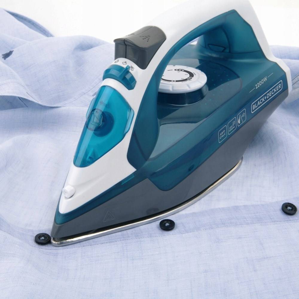 Black & Decker BXIR2200E Dampfbügeleisen 2200W-3