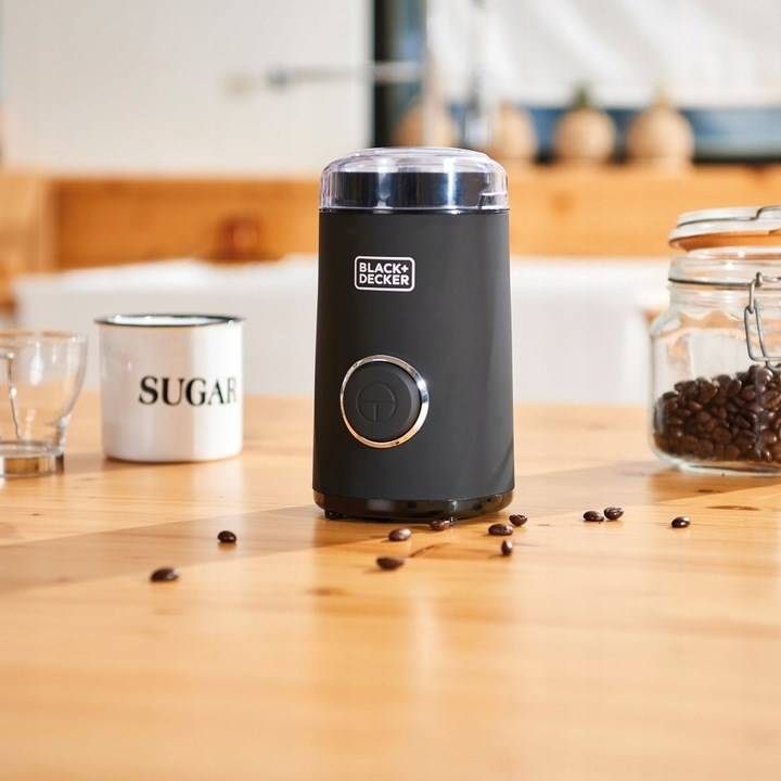 Black + Decker BXCG150E - Elektrische Mühle für Kaffee, Nüsse, Gewürze, Samen. Schnell, 150W,-3
