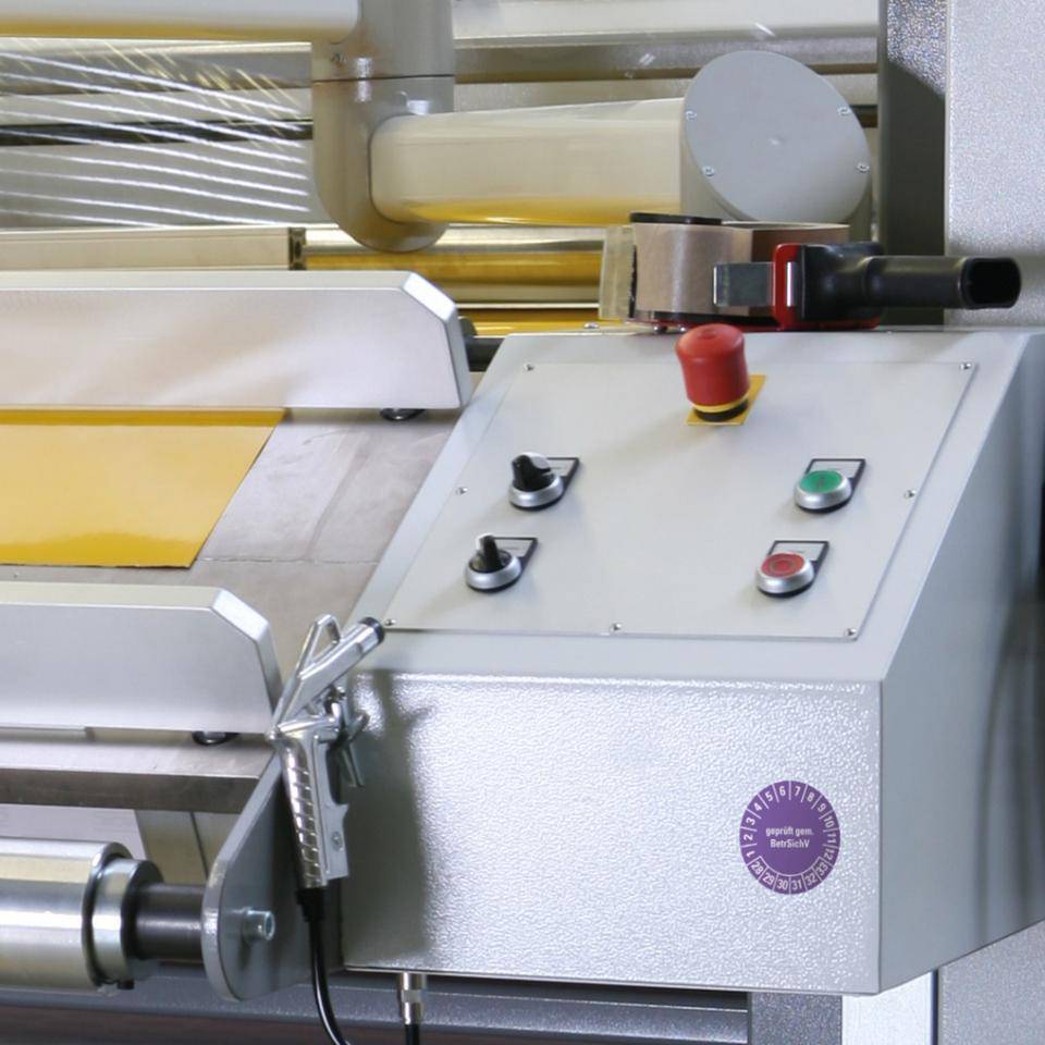 Prüfplakette BetrSichV, 28-33, violett, Dokumentenfolie, selbstklebend, Ø 30mm, 18/Bogen-3