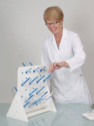Abtropfgestell für Laborgefäße, mit Auffangwanne, 600 x 600 mm, mit Tischständer, 71 Aufsteckstäben-1