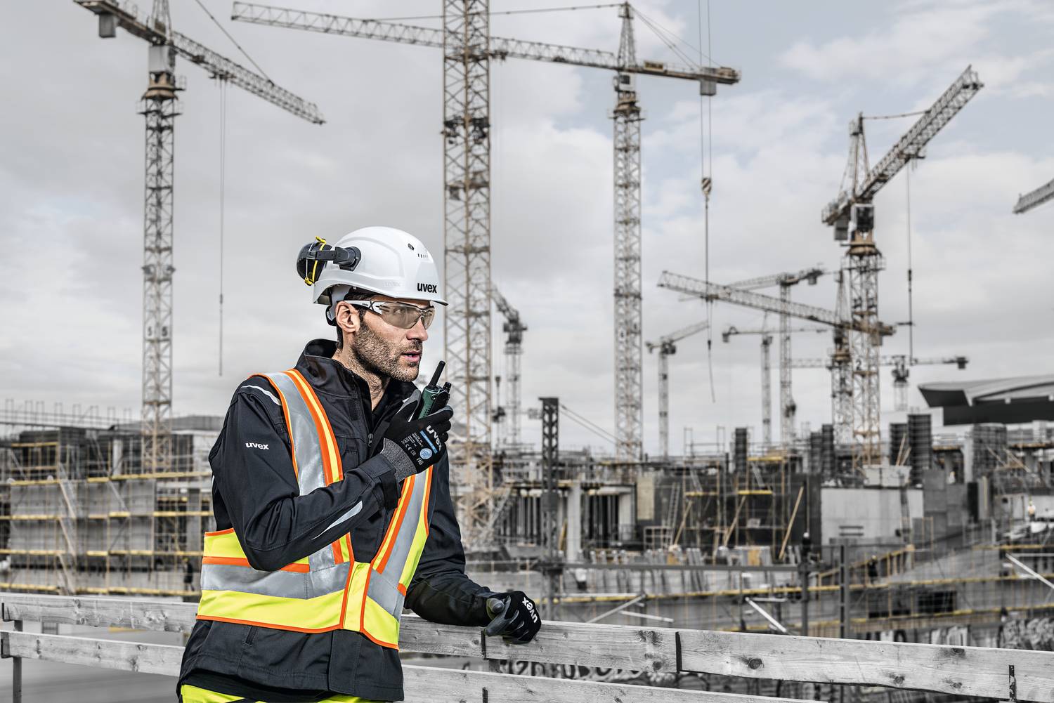 Uvex Pheos E-S-WR Schutzhelm - Unbelüfteter Arbeitshelm für Elektriker - Orange-2